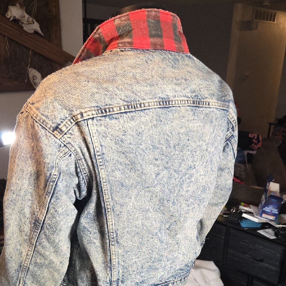 Levi's Acid Wash Blue Denim Trucker Jacket - Men - Picture 5 of 13